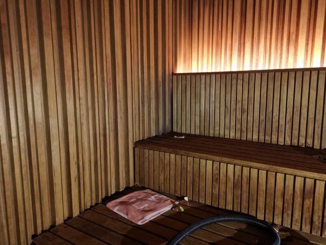 Finnische Sauna - abgeschliffen und neu geölt